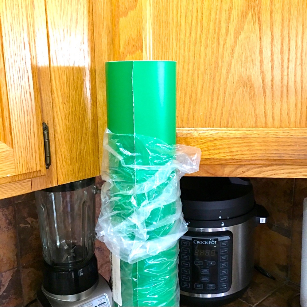 Oracal 631 vinyl roll -24 x 10 yards - traffic light green — Cricut craf…